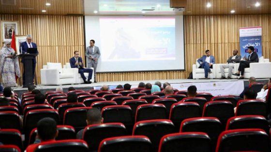 عامل إقليم السمارة يعطي إنطلاقة أول برنامج لتكوين وتأهيل الإعلاميين الشباب
