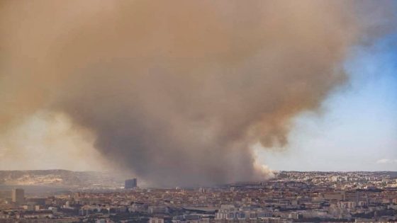 فرنسا:حرائق الغابات تهدد مدينة مرسيليا وريفها