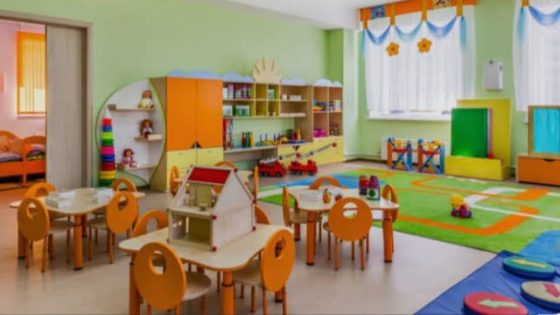 طنجة.. حملة تفتيش واسعة للحضانات بعد فاجعة وفاة رضيعة في حضانة عشوائية