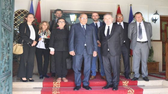 السفير الفرنسي بالعيون لتعزيز الاستثمار والتعاون الثنائي