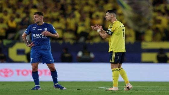 الهلال يخطف تعادلًا قاتلًا أمام النصر ويؤجل الحسم